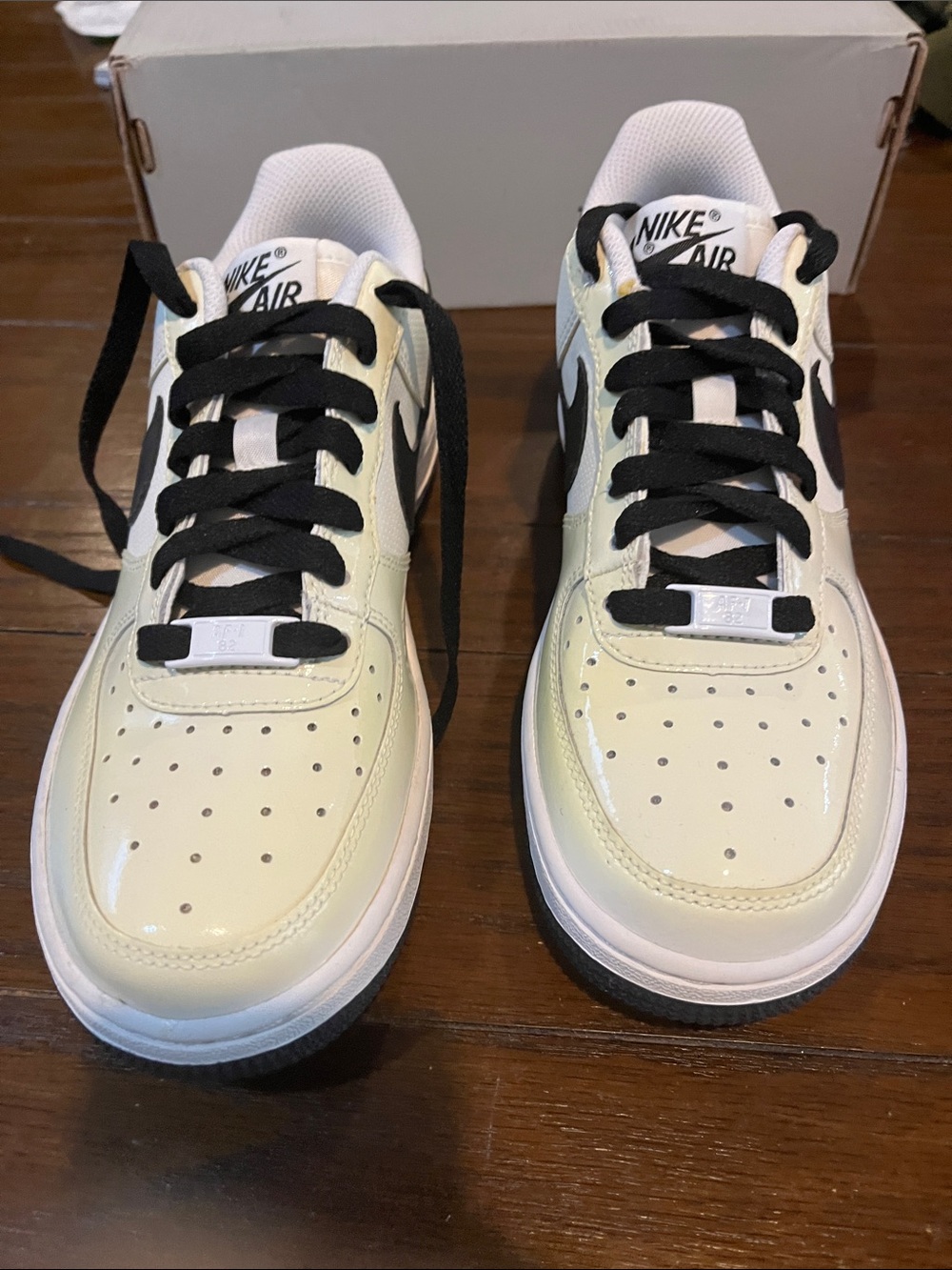 Nike Air Force 1 Low Sneakers - Cream and Black